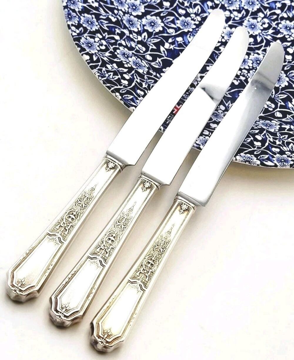 1847 Rogers Bros Ancestral Silverplate Set of 3 Dinner Knives Discontinued